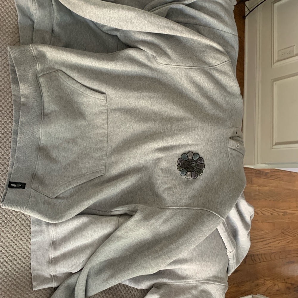 Zumiez Gray Sweatshirt with Floral Design